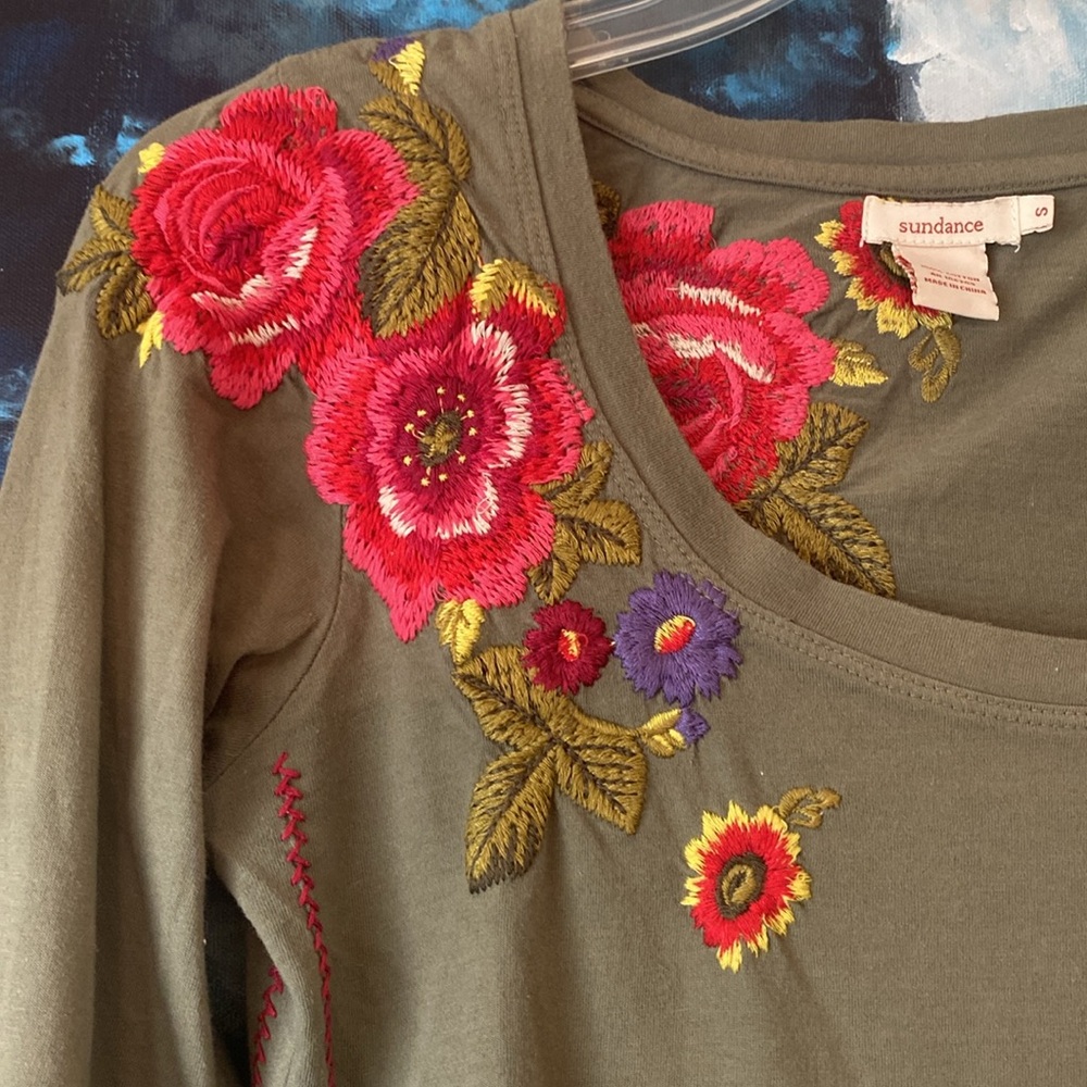 Floral Embroidered Women's Top - Green - Picture 3 of 7